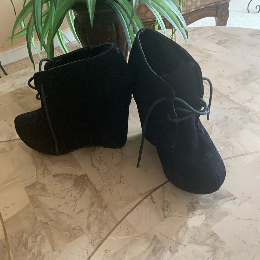 Steve Madden bootie wedge heels
